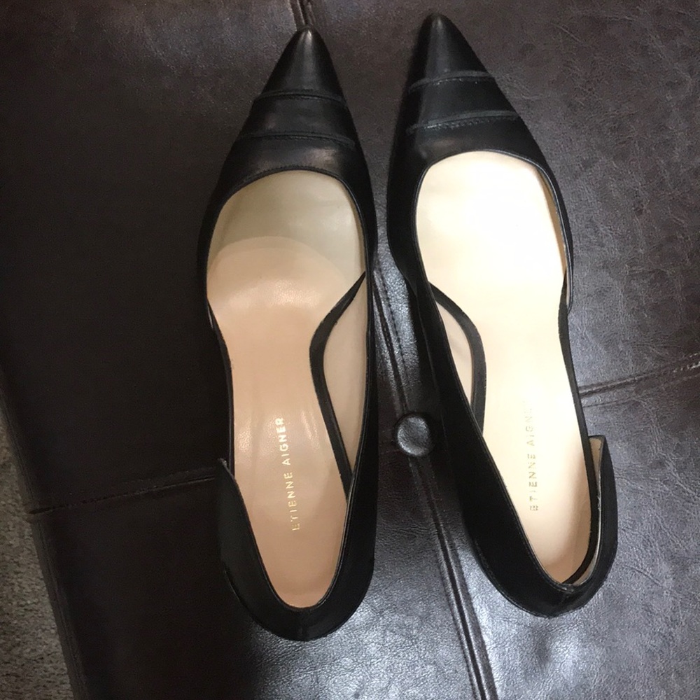 Etienne Aigner black pumps